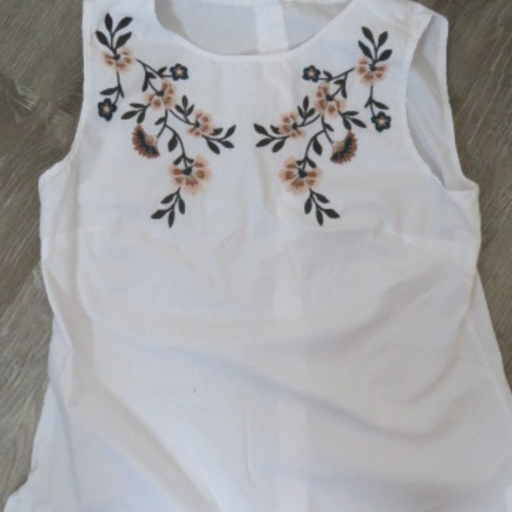 Sleeveless TOP Embroidered Bodice XS (K352)